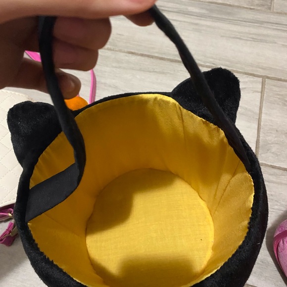 Hello kitty bundle. - Picture 6 of 6